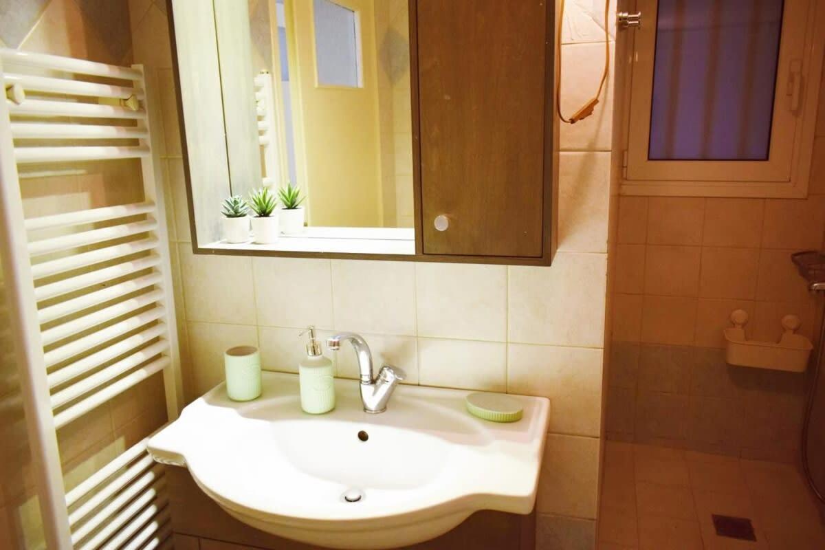 Stylish Apt In The Historic Heart Of The City 雅典 外观 照片
